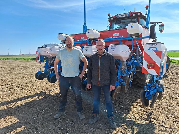 Arnaud Cressent, agriculteur, président de la société de chasse d’Estrées-les-Crécy et Pierre Trunet, président de la Cuma d’Estrées-les-Crécy. 