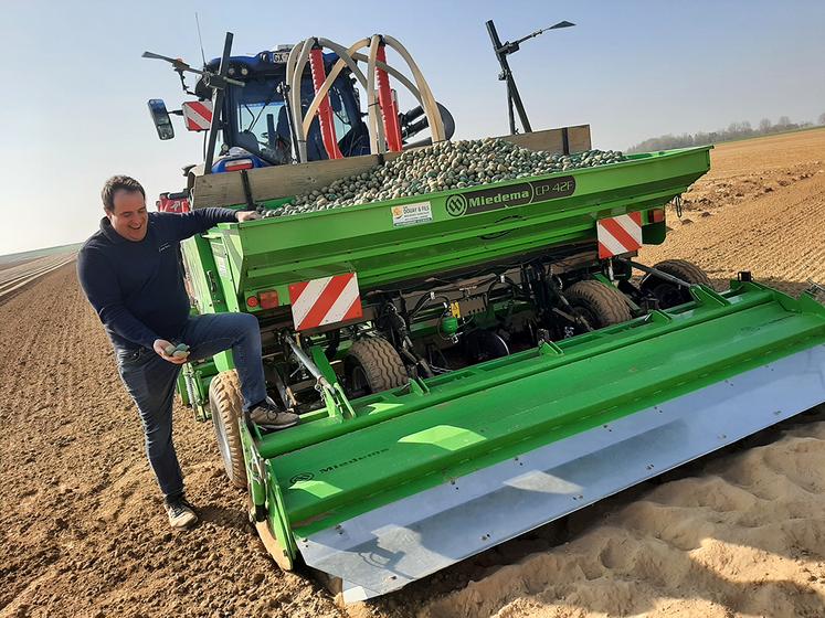 Sur le plan agronomique, Cédric Roger est confiant au regard des conditions  dans lesquelles se déroulent les plantations de pommes de terre sur sa ferme. 