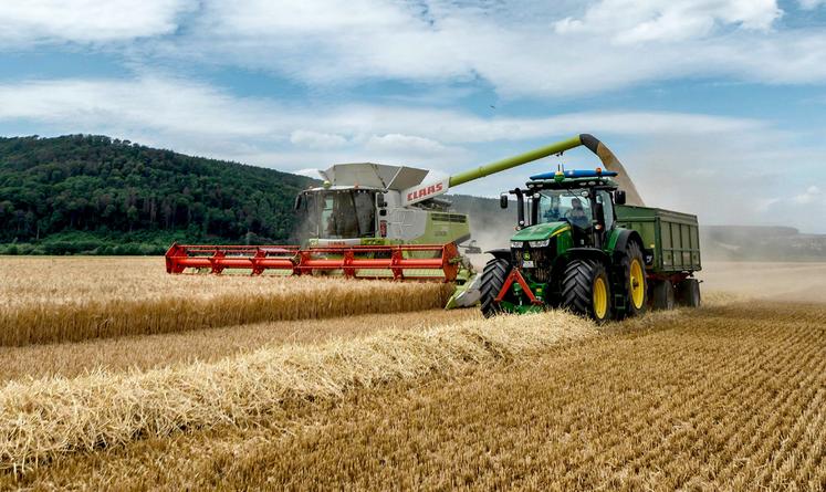 Selon Julien Hérault, pour compenser l’impact des lourdes machines sur le sol,  il faut un système de production agronomiquement cohérent.