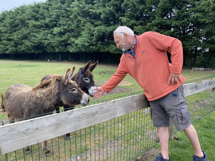 En plus de Christophe Lebrun et sa compagne, l’Asinerie compte trois personnes à temps partiels. 