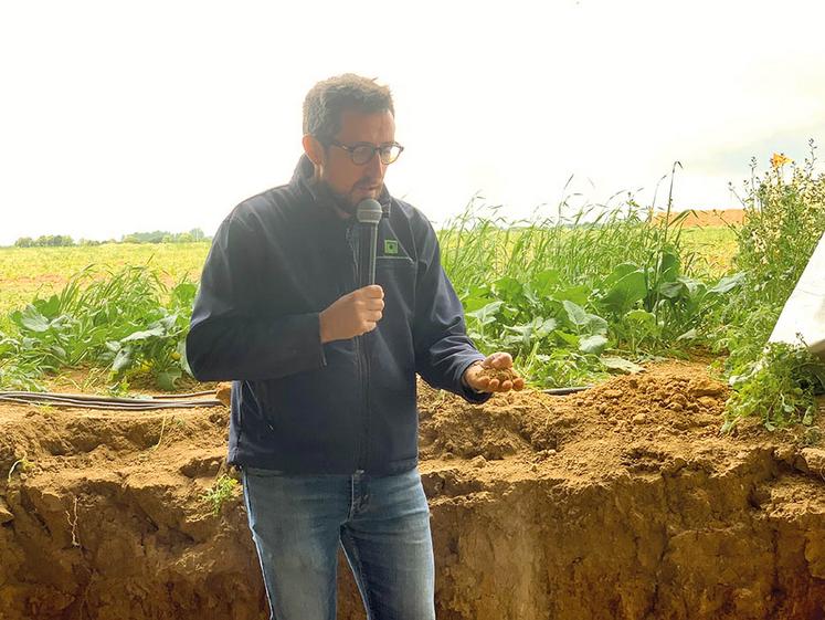 Julien Hérault : «les outils de travail du sol sont des moyens pour parvenir  à un résultat, et non des objectifs agronomiques.» 