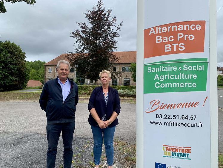 Denis Bully et Louisette Regnier travaillent à la formation d’une équipe d’encadrants solide, pour accueillir les jeunes  dans les meilleures conditions à la rentrée. 