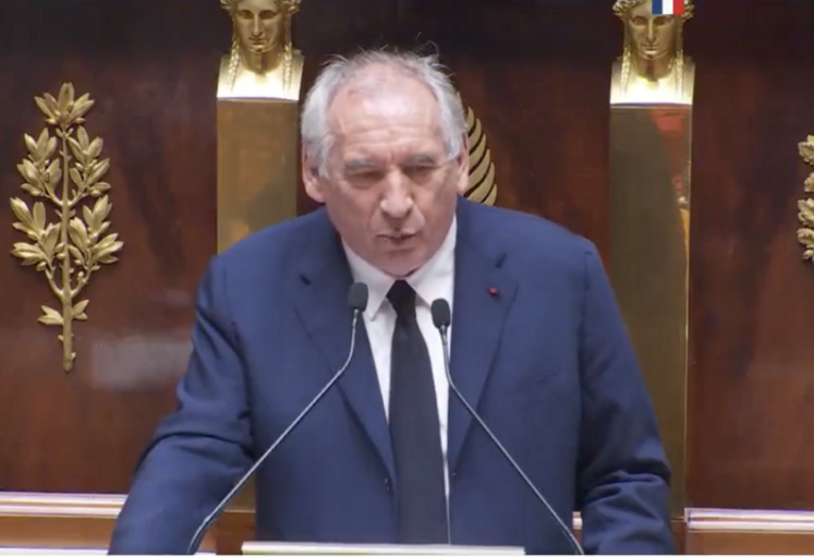 François Bayrou vote de confiance gouvernement Assemblée nationale députés 