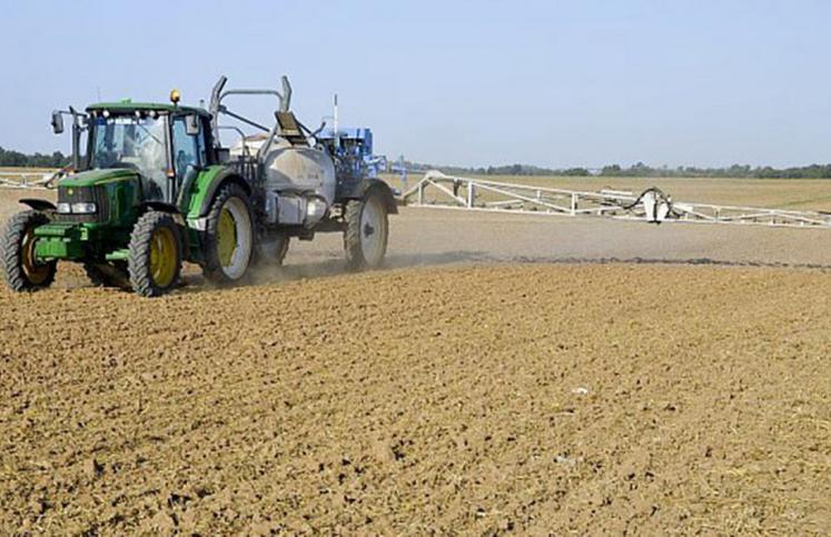 Les conditions d'application du prosulfocarbe, la distance à respecter ou encore l'usage de matériel antidérive sont autant  de règles à connaître. 