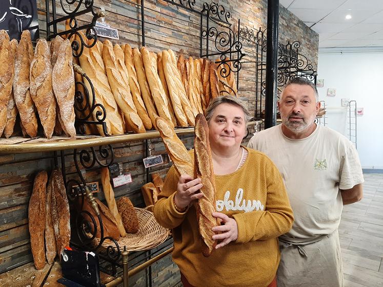 Installé avec son épouse à Villers-Bretonneux, Patrice Santune baisse ses prix  sur une partie de ses fabrications pour les rendre plus accessibles, sans rogner  sur la qualité. 