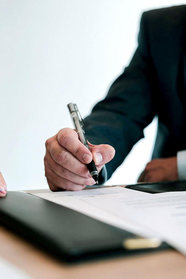 La Sasu permet au dirigeant  de prendre un statut de salarié  et c’est la seule forme juridique  qui permet à un créateur d’entreprise de se lancer seul tout en bénéficiant  du régime de sécurité sociale.