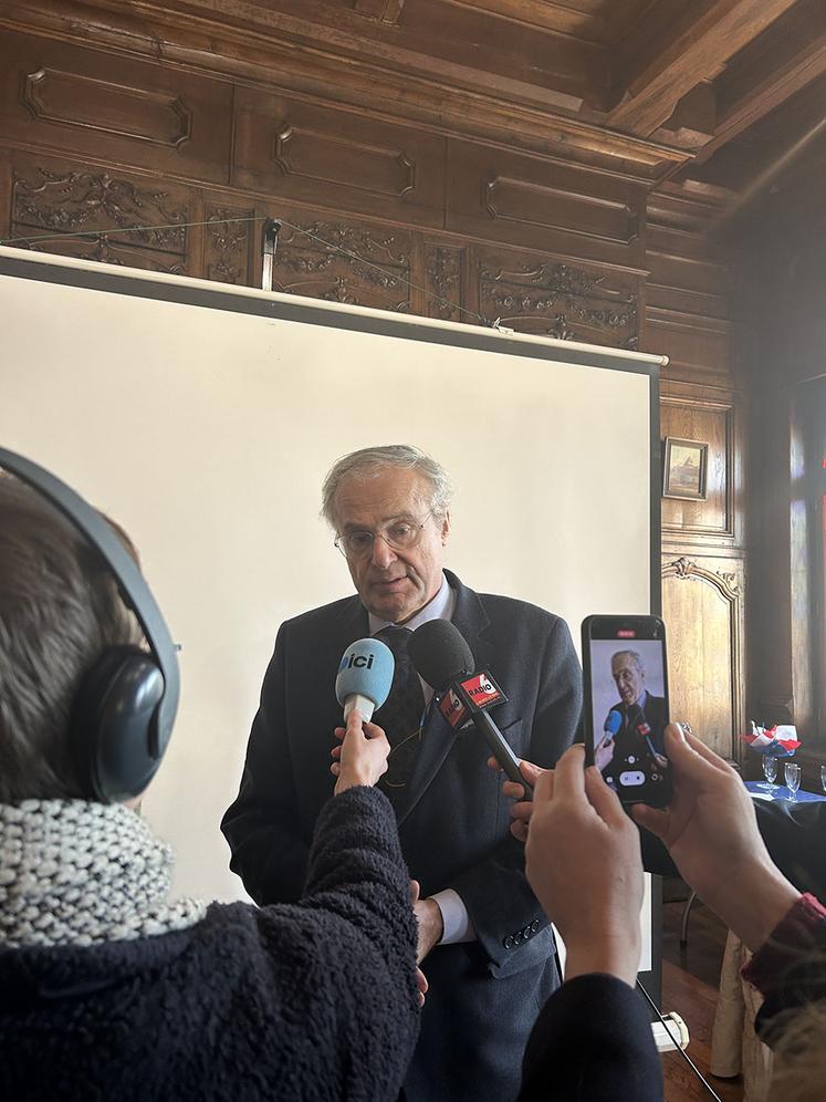 Lors d’une réunion de travail puis d’une conférence de presse, le préfet  de la Somme, Rollon Mouchel-Blaisot, a présenté son plan d’action.