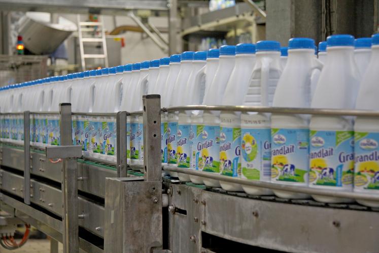 Sodiaal, c’est des marques comme Candia, Entremont, Yoplait… En tout, la coopérative collecte plus de 4 milliards de litres de lait par an. 