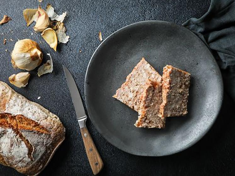 Le muché (pâté de campagne supérieur touillé à la fourchette) fait la renommée  du Domaine Picard. 