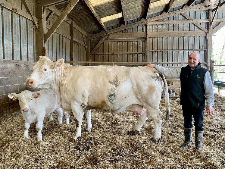 Olivier Parcy : «Nous ne sommes pas récompensés financièrement des services que rend l’élevage à l’environnement. Pourtant, les prairies humides sont des puits de carbone.» 