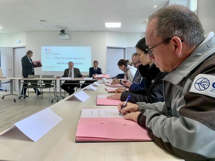 Les représentants de l’administration ont défendu davantage de pédagogie  et de compréhension, et s’y sont engagés avec la signature d’une charte. 