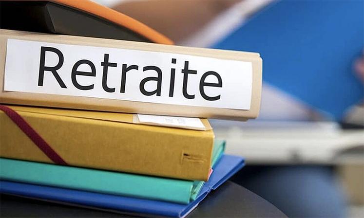 Le gouvernement cherche des solutions pour réduire le déficit public. La suppression de l’abattement fiscal de 10 % et la désindexation des retraites est à l’étude. 