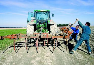 Le travail réalisé par le prestataire doit être accessoire par rapport à sa propre activité.