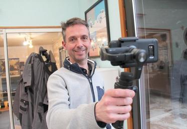 Agriculteur à Loos-en-Gohelle, Thierry Bailliet est connu sur le web pour ses vidéos où il explique son métier. Pour toucher un public plus vaste, il a décidé de publier un livre.