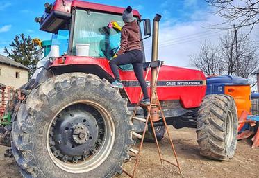 Si les agricultrices ont pu trouver une place reconnue dans le milieu agricole et rural, c'est aussi parce qu'elles se sont engagées et qu'il a fallu bousculer quelques schémas «masculins».