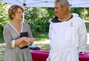 Pour Marie-Sophie Lesne, venue à la rencontre d’apiculteurs de la Somme le 2 juillet, ce dispositif est un «premier pas». D’autres soutiens pourraient voir le jour sous disverses formes.