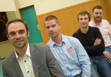 Du premier plan au dernier : Edouard Brunet, Guillaume Clop, Bruno Macron et Quentin Tondellier.