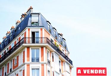 La plus-value d’un immeuble est taxée au taux fixe de 36,20 % prélevée au moment de la vente chez le notaire.