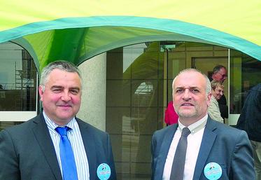 Christophe Buisset, président de Groupama Somme, et Christian Fraysse, directeur : «sinistralité contenue et développement commercial ont caractérisé l'activité de Groupama dans le département en  2014».