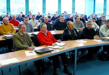 Le conseil d'administration  de la Fdsea réuni le 25 novembre a défini une ligne de défense et de communication vis-à-vis des contraintes de toutes sortes qui plombent l'activité agricole.