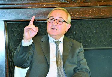 Claude Gewerc, président de la Région Picardie : «Dans cette campagne, j’entends tout le temps parler de la grande région, mais un mot a disparu, c’est la Picardie.»