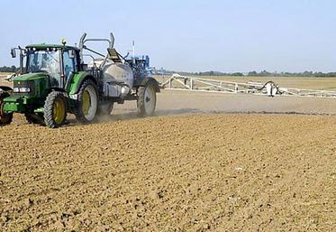 Les herbicides racinaires doivent être appliqués avec un dispositif antidérive homologué.