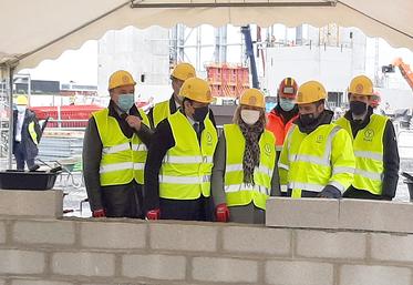 Peu d’entreprises peuvent se vanter de la présence de trois ministres  (Barbara Pompili, Julien Denormandie, Cédric O) pour la pose de la première pierre de leur chantier, comme Ÿnsect à Poulainville. 