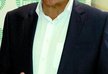 «Les éleveurs à qui on a demandé une mise aux normes de leur exploitations et à qui l’on va expliquer que ça ne correspond déjà plus aux critères baissent les bras», prévient Xavier Beulin.