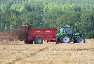 Épandage de fumier.