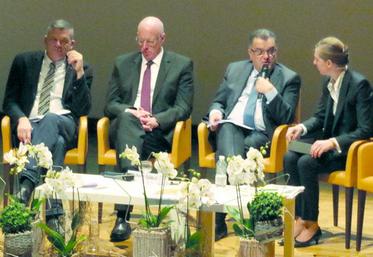 De gauche à droite : Luc Vermersch, vice-président ; Jean-François Gaffet, président ; Michel Prugue, président de la Coop de France, et Céline Leeman-Broyer, secrétaire générale.