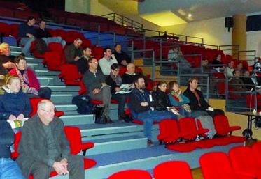 Les participants à l'assemblée de section Somme réunis à Hallencourt.