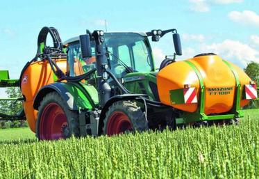 La cuve frontale augmente le volume de bouillie et évite surtout de transporter un poids mort quasi obligatoire avec un pulvérisateur porté. Attention à ne pas dépasser le PTAC du tracteur.