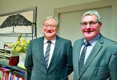De gauche à droite : Pierre-André Leleu, directeur de la Fédération régionale des Maisons rurales familiales Nord-Picardie, Guy Martel, son président.