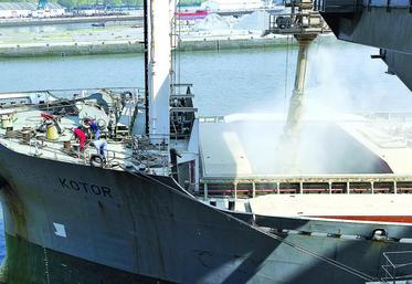 Donald Trump a choisi de remettre en question de nombreux traités commerciaux internationaux, là où l’Union européenne veut en signer de nouveaux.