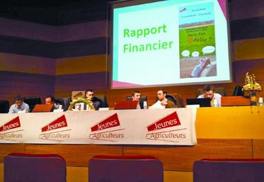 Le retournement des prairies, la Pac 2020 et les propositions politiques qui seront faites au prochain gouvernement ont pris une place importante au cours des débats de l’assemblée générale des JA de la Somme.