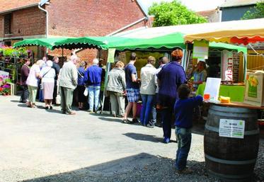 Marché d’ouverture à Demuin.