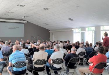 Lors de l’assemblée générale du 27 août dernier, présentation du projet d’OP betteraves aux adhérents de la Scica de Roye.