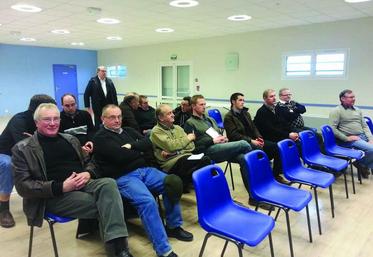 Les participants à l’assemblée cantonale de Roye.