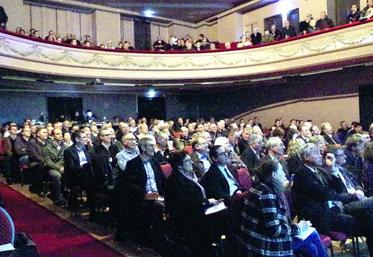 Un théâtre bien garni, comme toujours, pour l’assemblée générale de Calipso.