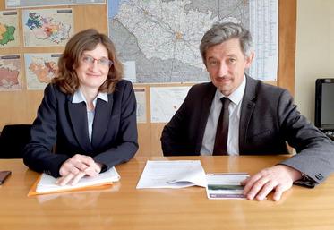 Emeline Gorlier, chef de service aménagement et prospective à la DDTM 80, et Pascal Henry, directeur adjoint de la DDTM.