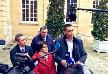 La délégation FNSEA-JA à sa sortie de l'entrevue avec Edouard Philippe, le 3 décembre 2019.