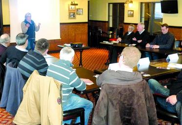A l’issue de l'assemblée, les participants se sont retrouvés autour d’un repas convivial.