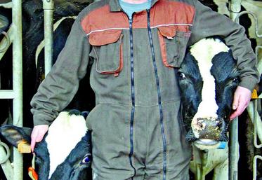 Donald Herphelin avec des filles de taureaux génomiques (Doall, Dyonne).