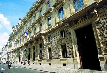 Le ministère de l’Agriculture maintient sa politique de compétitivité des exploitations et, dans une moindre mesure, d’agro-écologie.