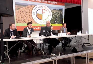 De g. à dr. : Arnaud Dupont, directeur de l'usine Roquette de Vecquemont, Gwenolé Pasco, res-ponsable des achats, Olivier Brasset, président de la coopérative et Bruno Poutrain, son directeur.