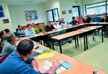 L’assemblée statutaire de la FNAMS Nord-Picardie a réuni une vingtaine d’agriculteurs multiplicateurs venant de la Somme, de l’Oise et du Pas-de-Calais, à Amiens, à l’Ecole doctorale des sciences, technologie et santé de l’UPJV, lundi dernier.
