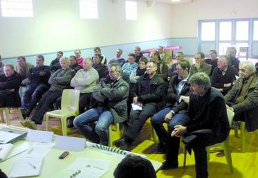 Assemblée commune pour les adhérents des syndicats cantonaux d'Abbeville et Moyenneville.