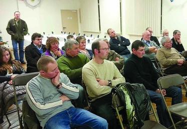 Les participants à l’assemblée de Montdidier.