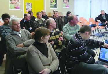 Les participants ont bénéficié de deux interventions sur des moyens de baisser les charges.