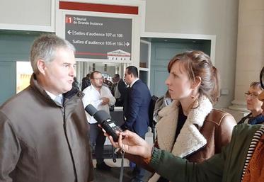 À l’issue de l’audience, Denis Bully a appelé les pouvoirs publics à mieux encadrer la participation à des consultations publiques.